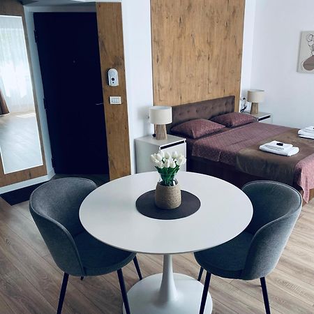 Central Luxury Apartment Яш Екстериор снимка