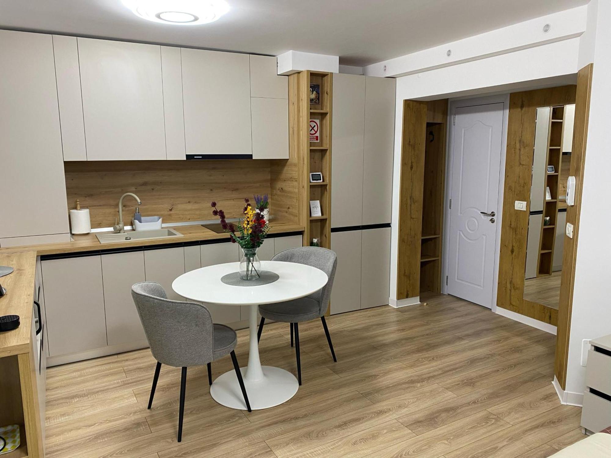 Central Luxury Apartment Яш Екстериор снимка