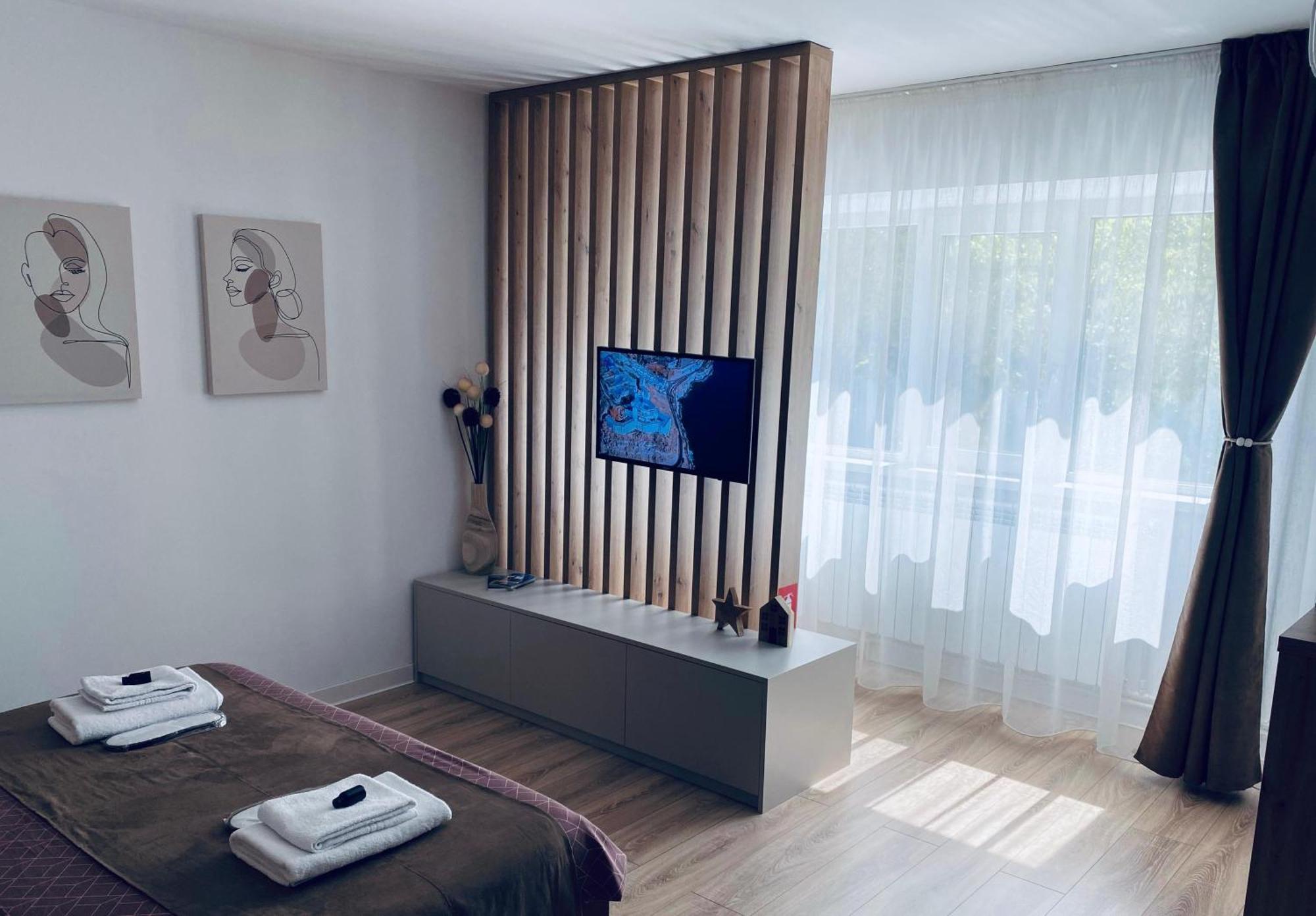 Central Luxury Apartment Яш Екстериор снимка