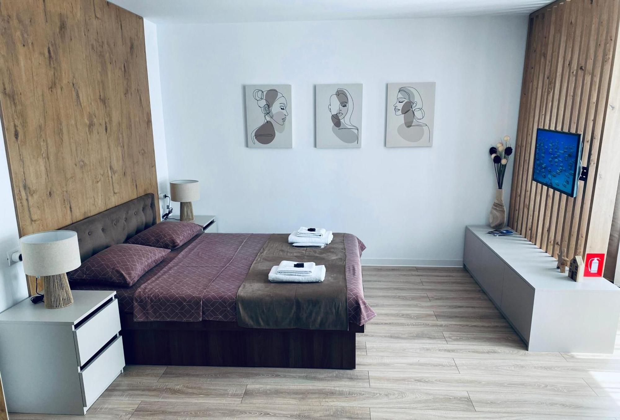 Central Luxury Apartment Яш Екстериор снимка