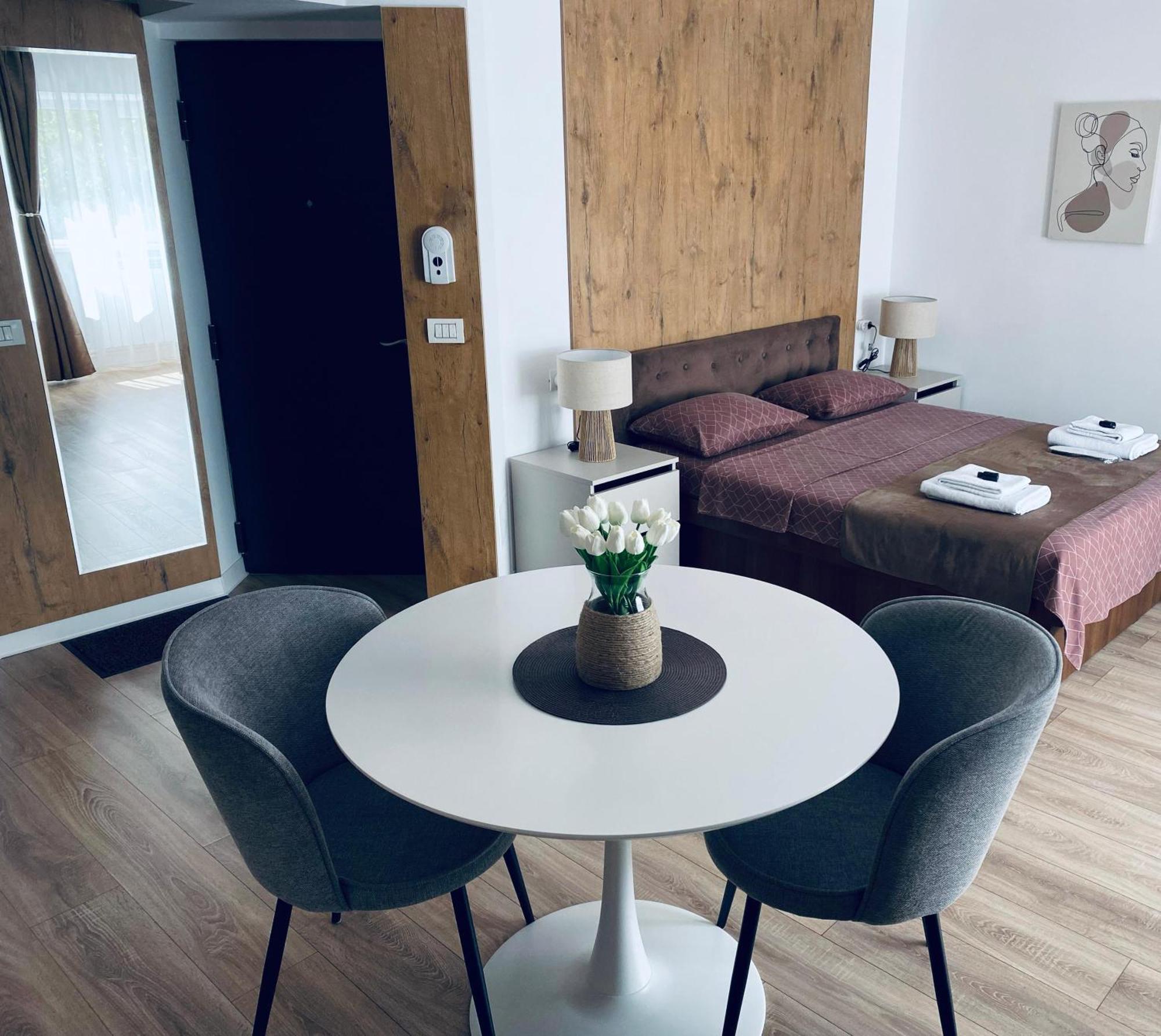 Central Luxury Apartment Яш Екстериор снимка